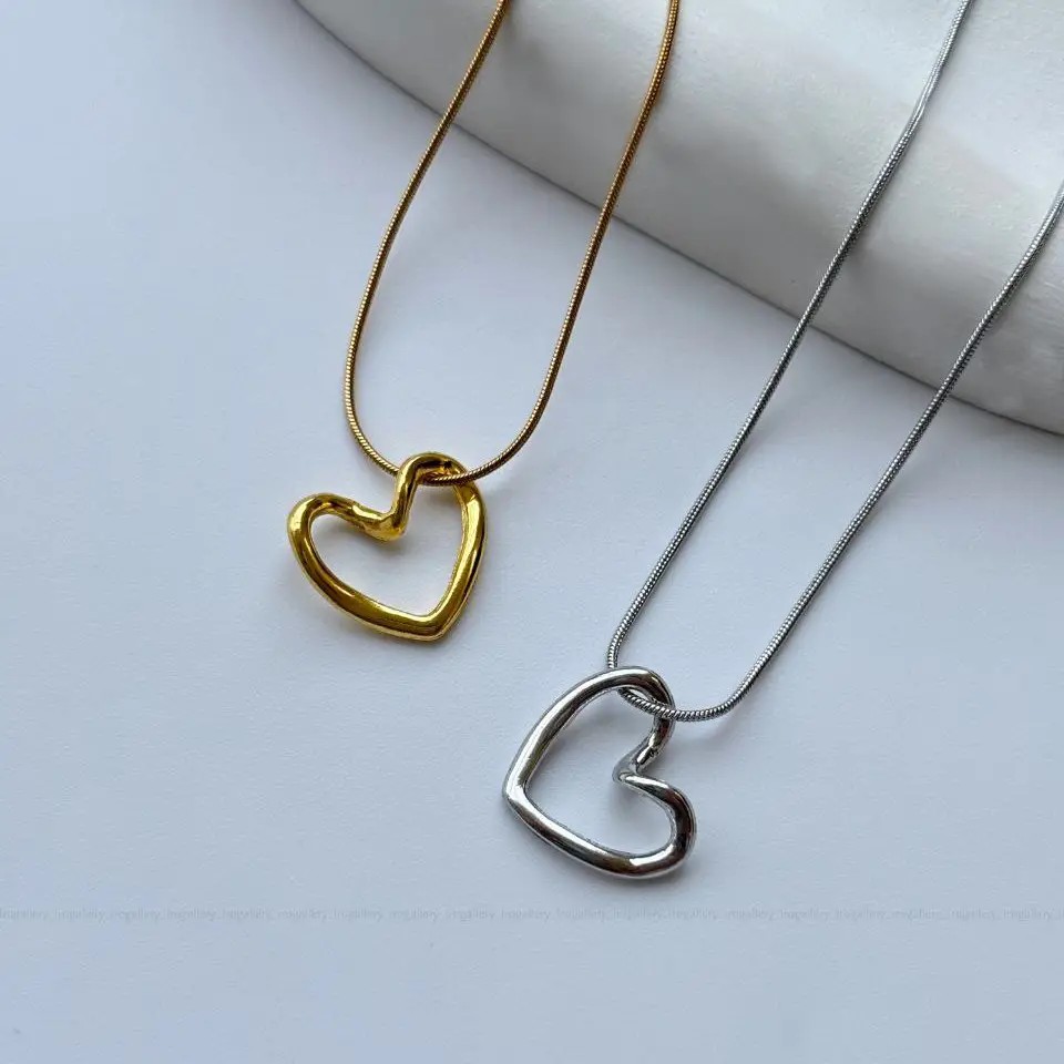 گردنبند قلب تو خالی💞