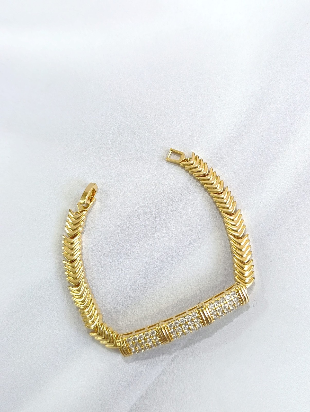 دستبند کد 040