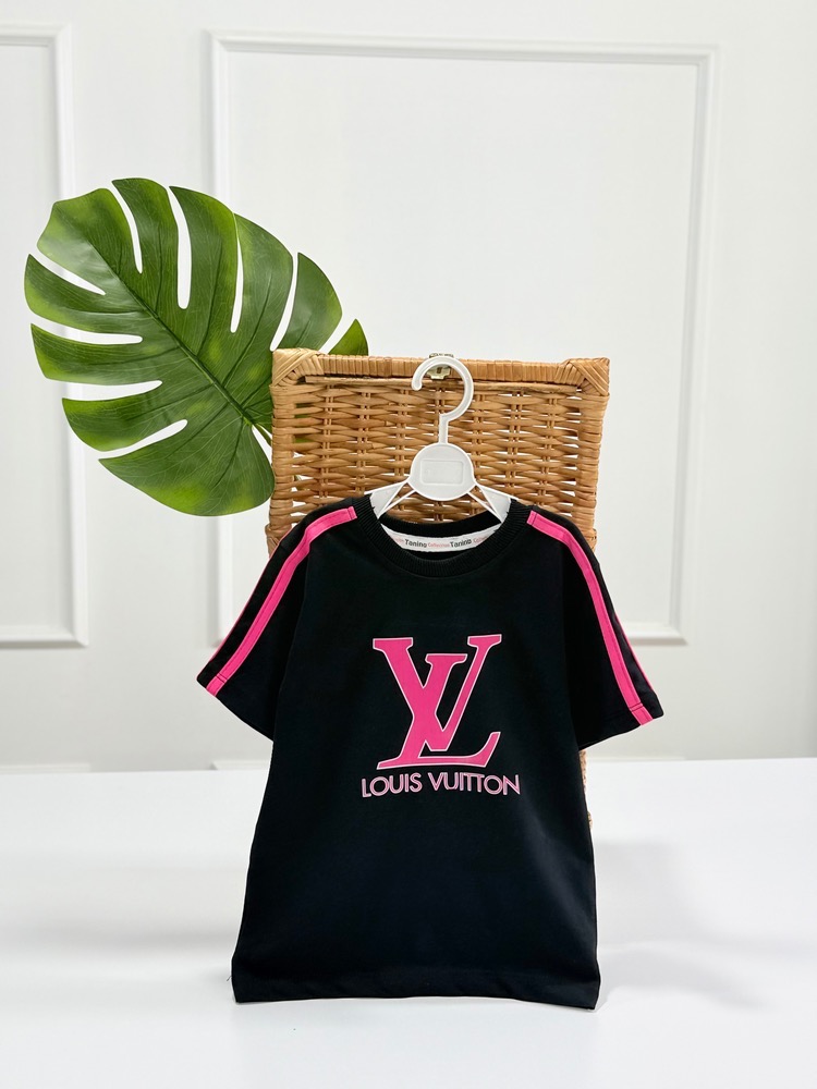 کد ۳۵۴۱ تک تیشرت مشکی LV