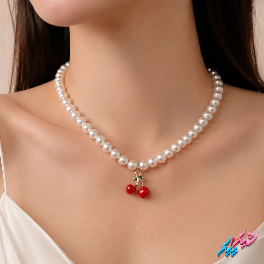 گردنبند مرواریدی با آویز گیلاس قرمز؛ اکسسوری ظریف و خاص 🍒🤍