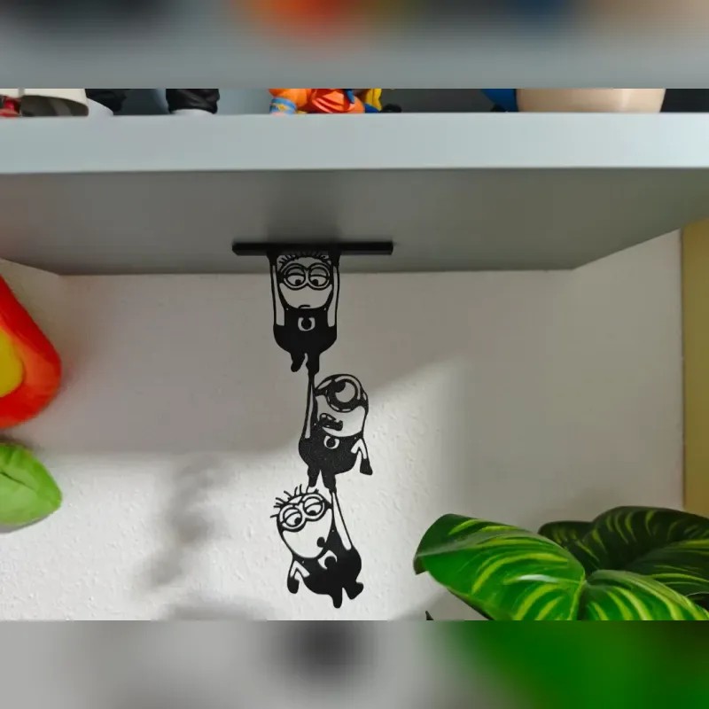 آویز دکوری مینیون ها برای در و دیوار سایز بزرگ
