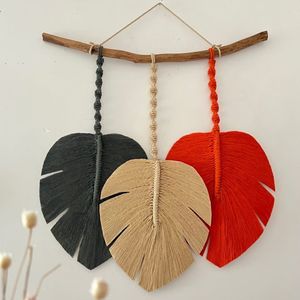 آویز برگ انجیری مکرومه
