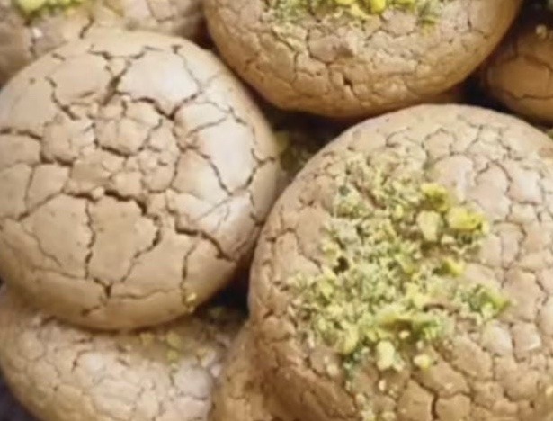 شيرينى قرابيه گردويى