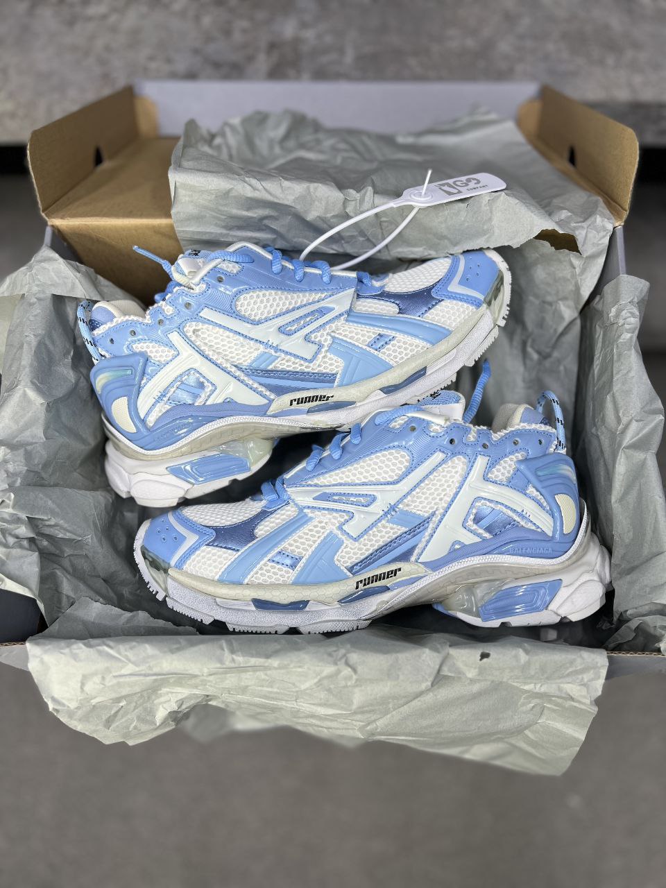 BALENCIAGA RUNNER 'LIGHT BLUE' کد : 2889