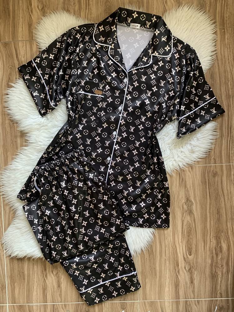 ست بلوز شلوار زنانه ساتن طرح LV