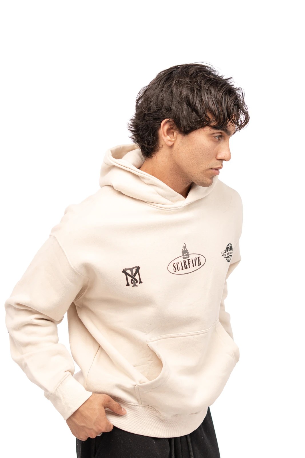 هودی برند pull and bear
