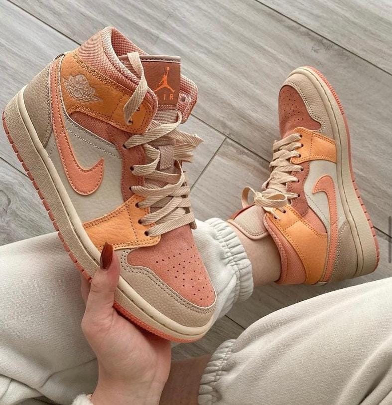 نایک ایر جردن ۱ ساقدار اپریکات نارنجی Nike air jordan 1 apricot