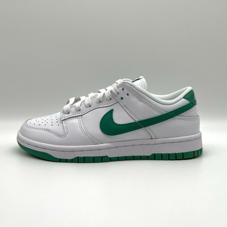نایک اس بی دانک بدون ساق تیک سبز لوگو Nike sb dunk low logo green