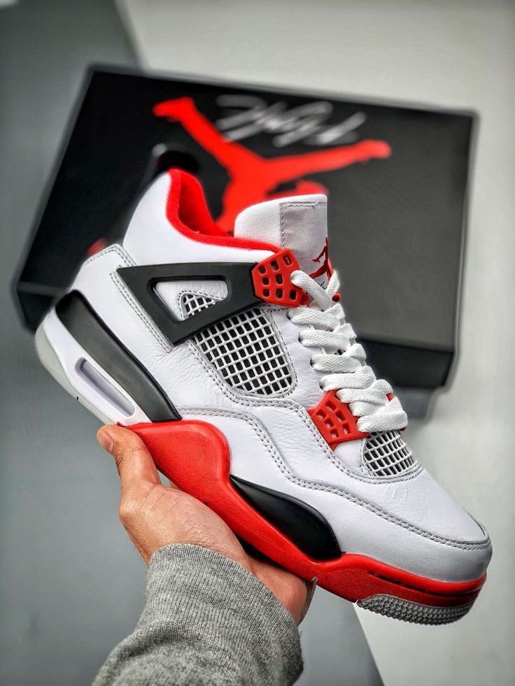 نایک ایر جردن ۴ اولدفایر Nike air jordan 4 old fire