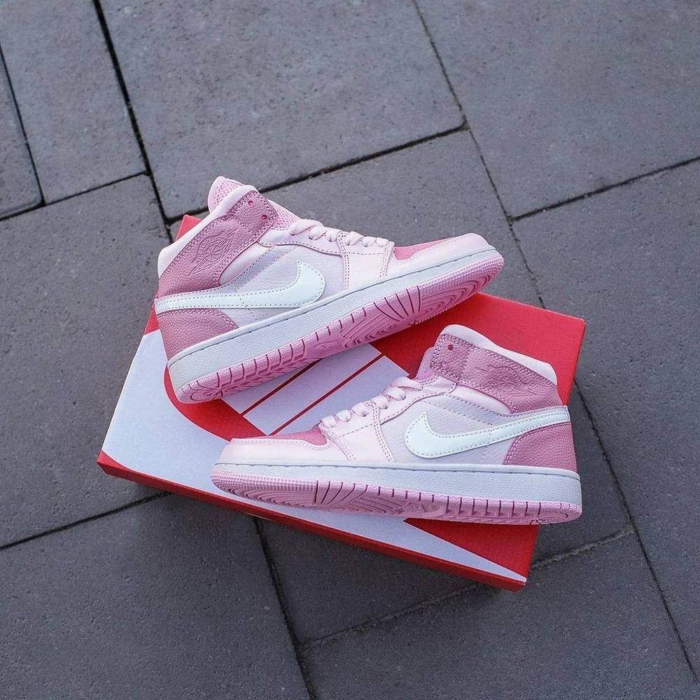 نایک ایر جردن ۱ ساقدار صورتی Nike air jordan 1 mid pink