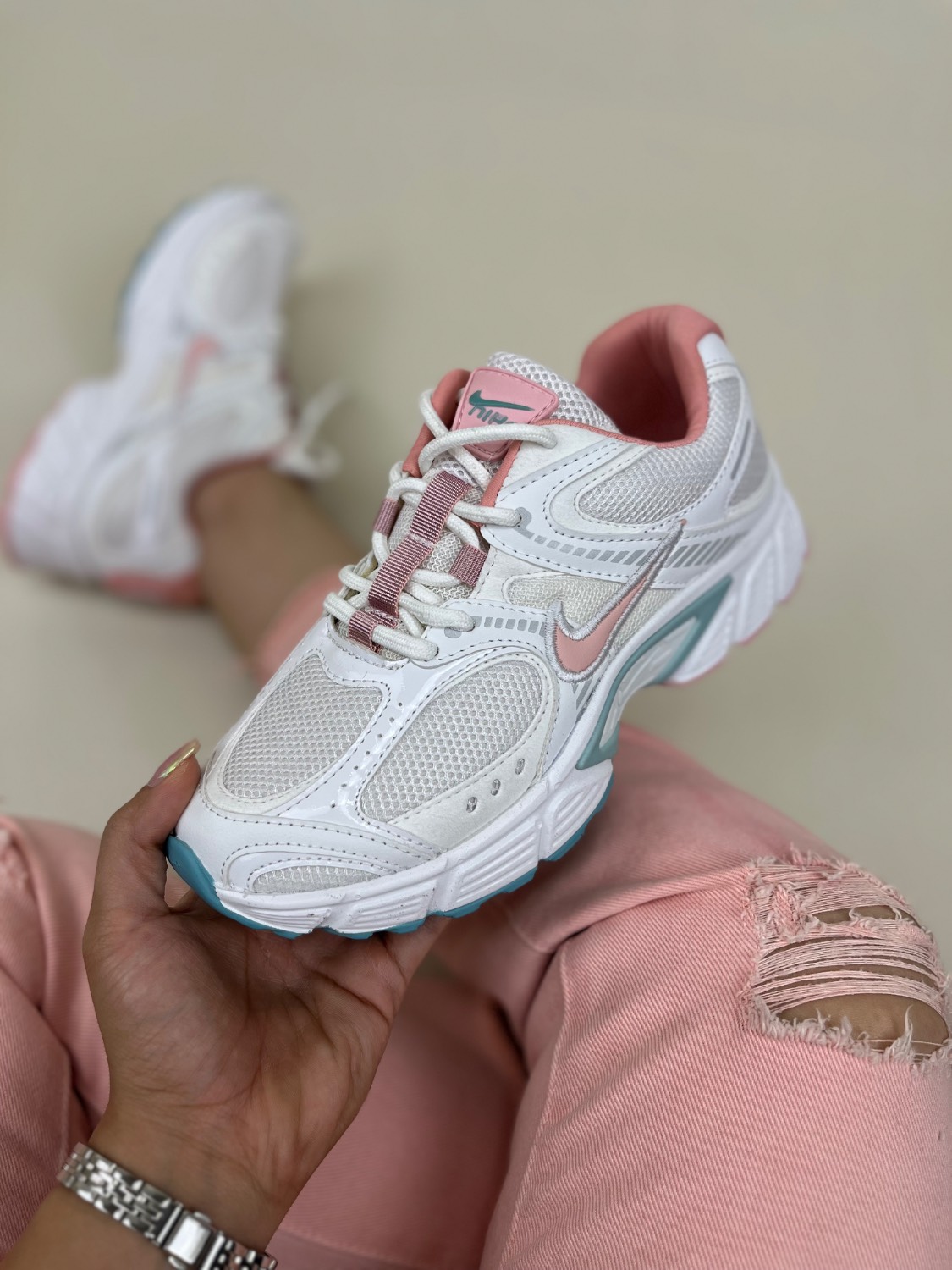 کتونی زنانه وی فایو رانر NIKE V5 RNR کد : 1500 کد 418