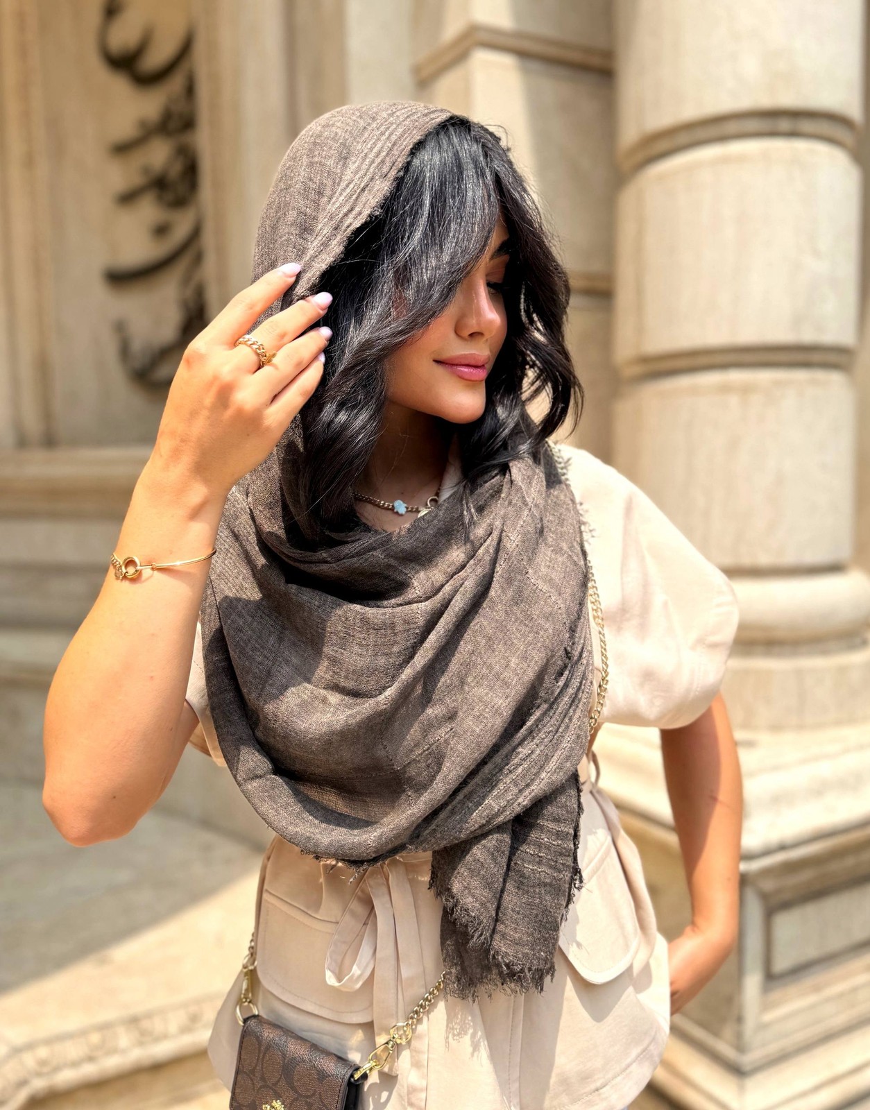 شال Zara مدوسا