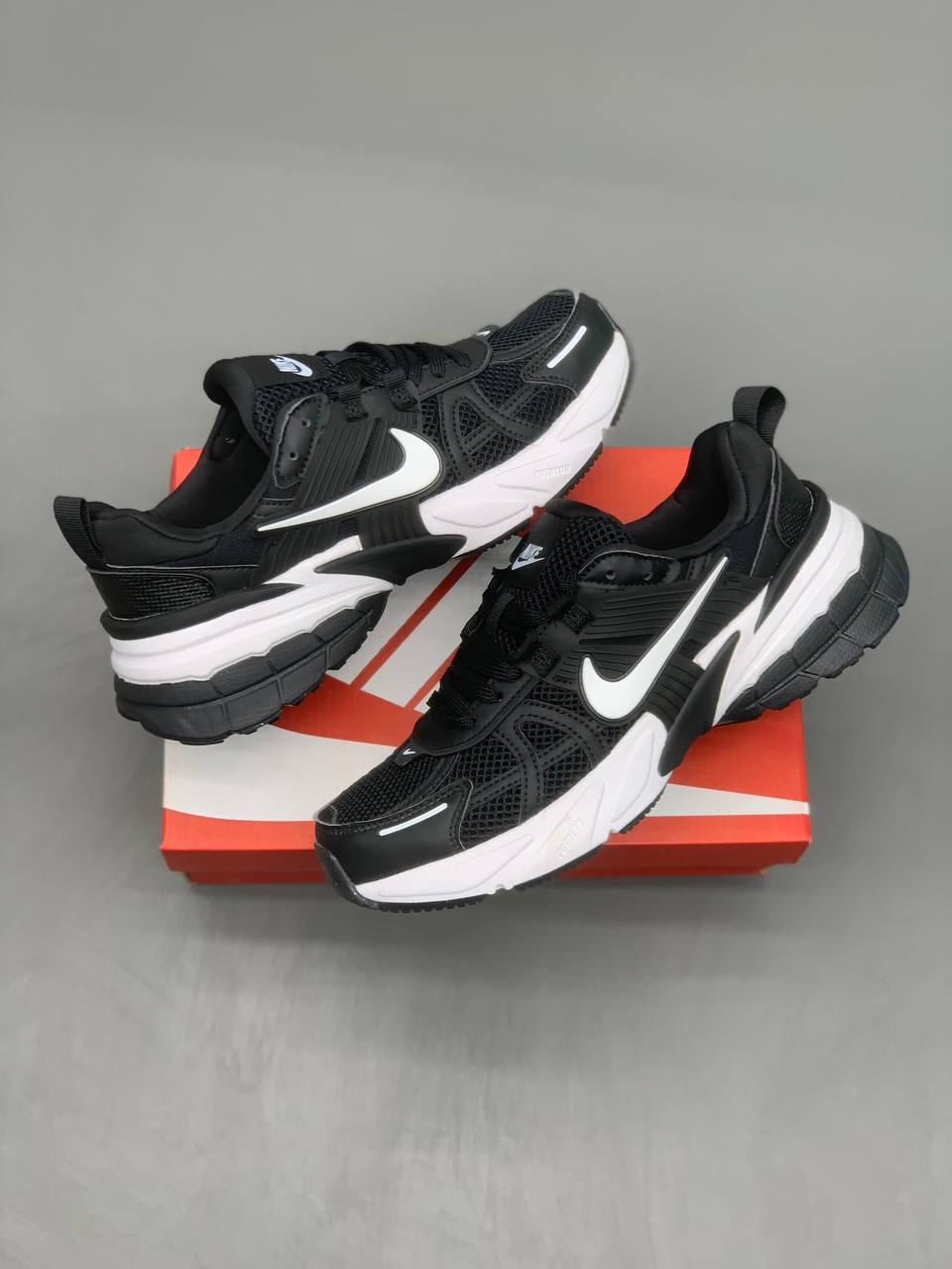 کتونی نایک (black) V2k Run (black) Nike V2k Run
