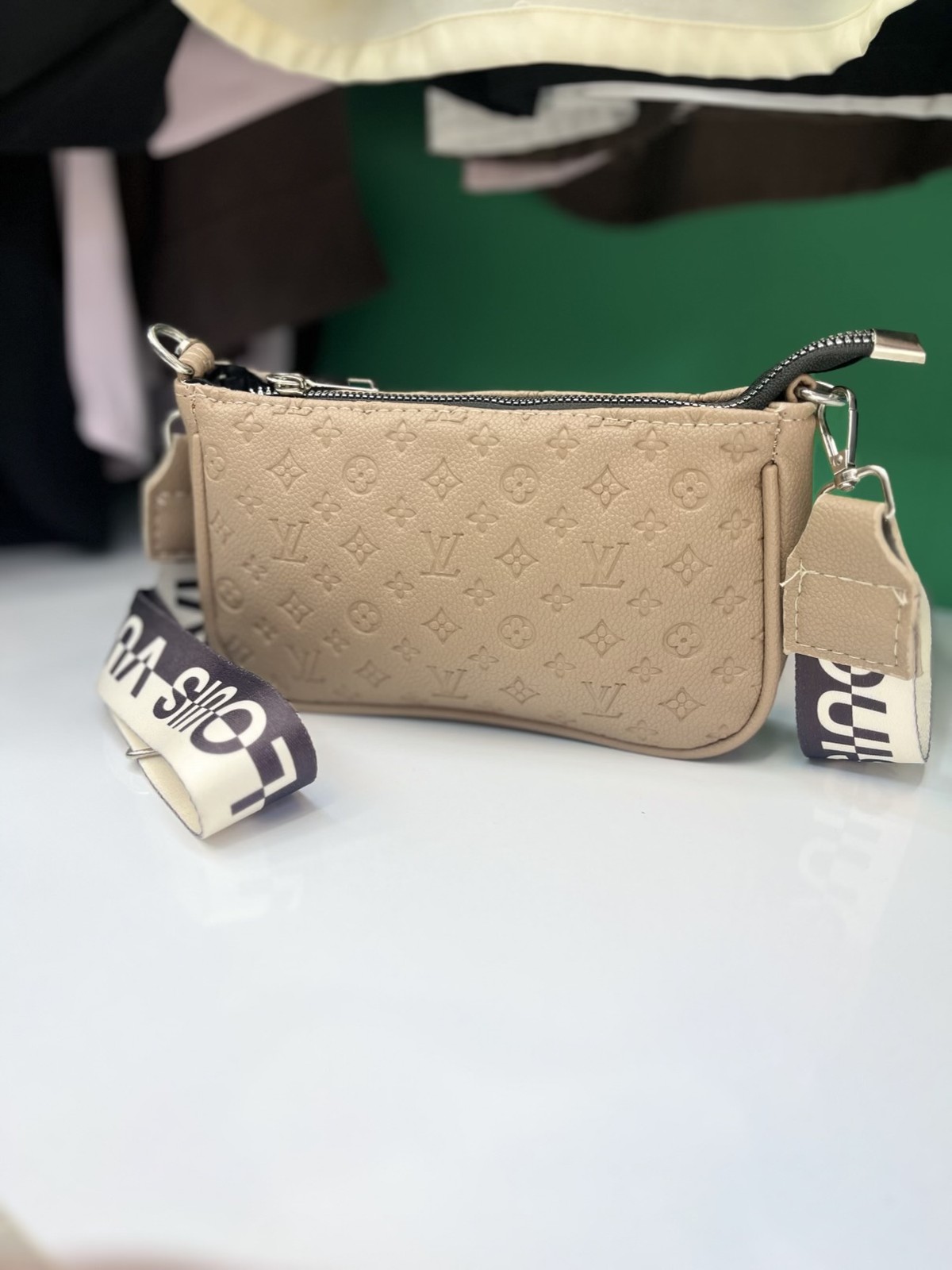 کیف LV کرم زنانه