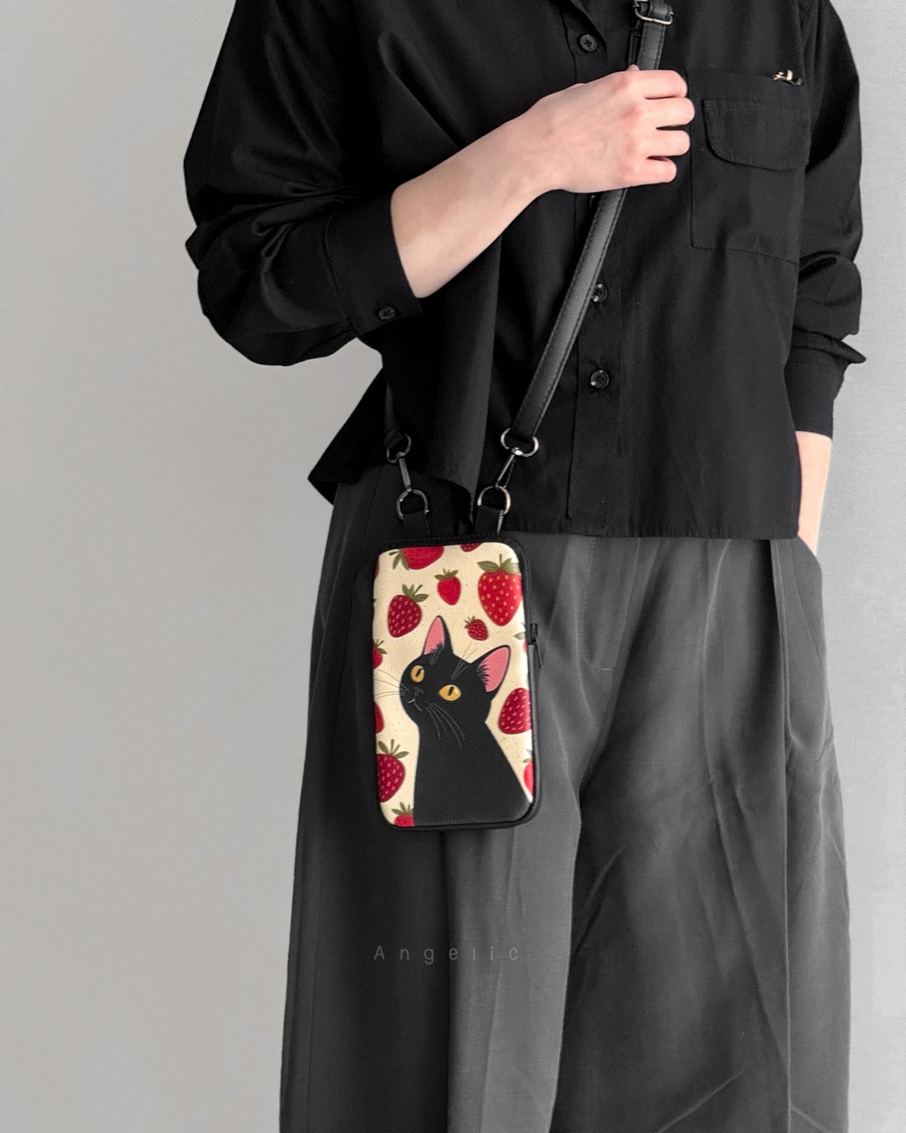موبی بگ / گربه و توت فرنگی