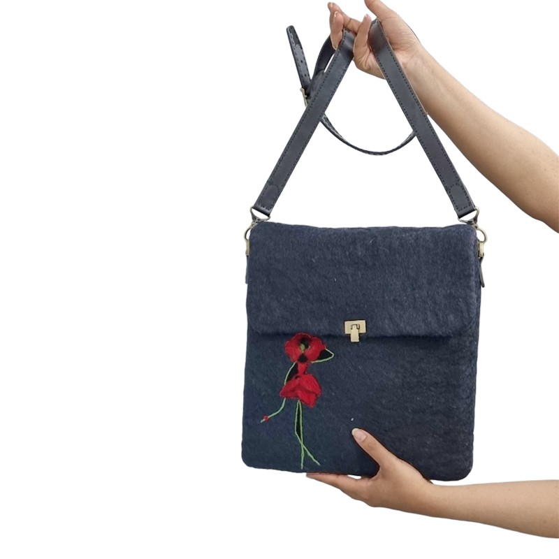 Felt Bag Girl Design – Hoorfelt Brand