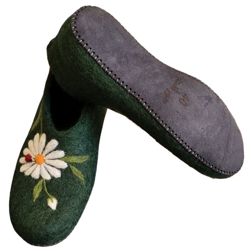 Chamomile & Ladybug Felt Slippers – Hoorfelt Brand