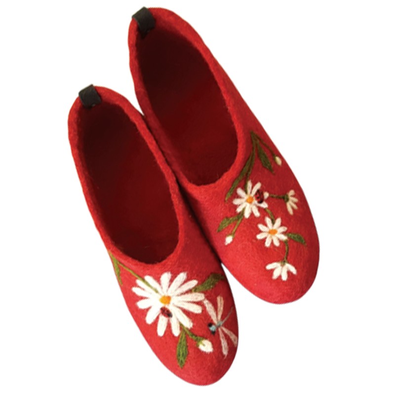 Chamomile Design Felt Slippers – Horfelt Brand