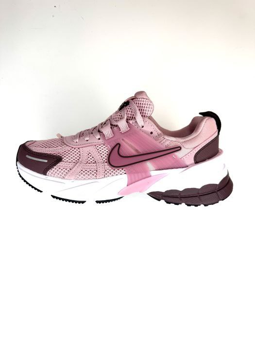 کتونی نایک وی تو کی ران . NIKE V2K RUN