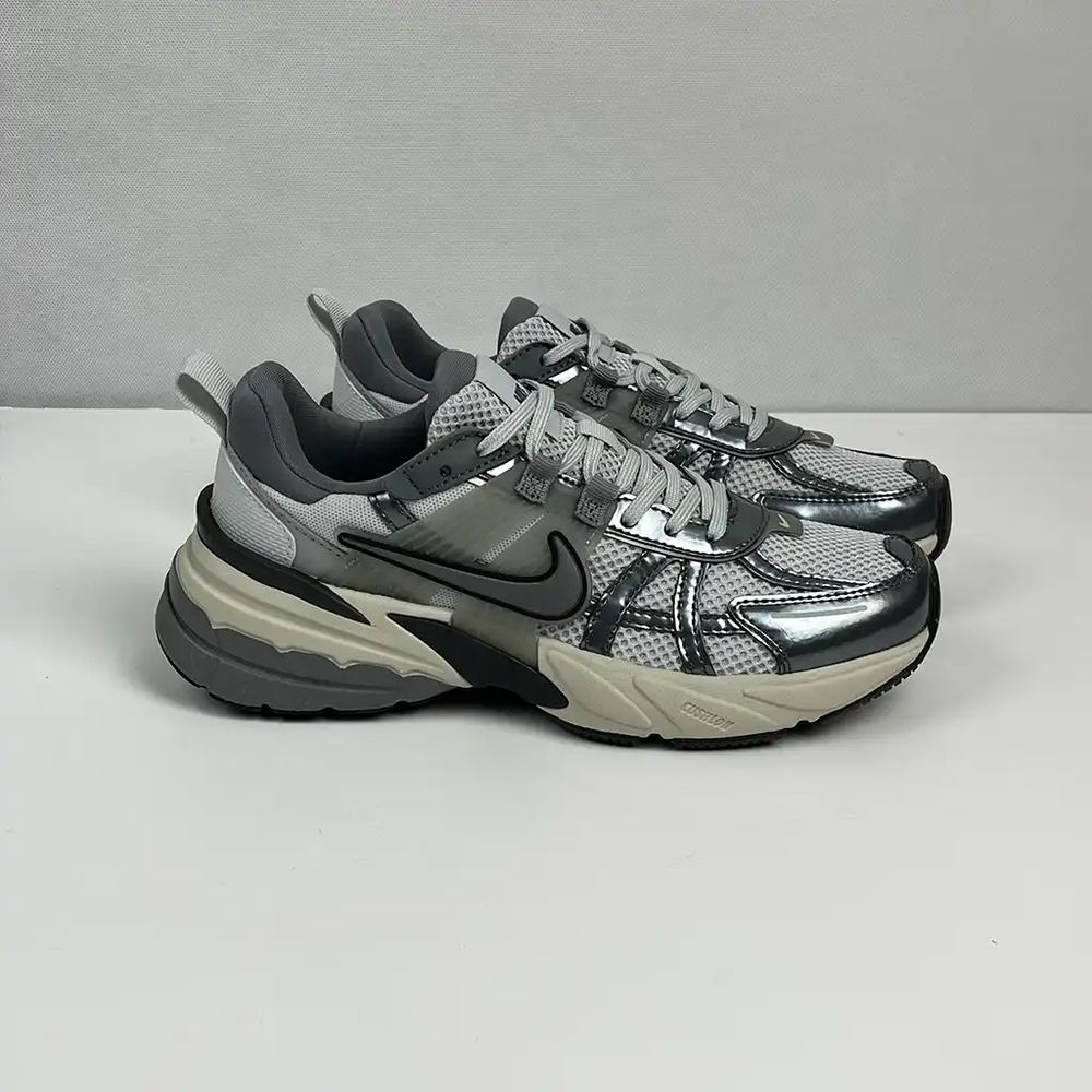 کفش نایک V2K Run طوسی نقره ای متالیک کرمی