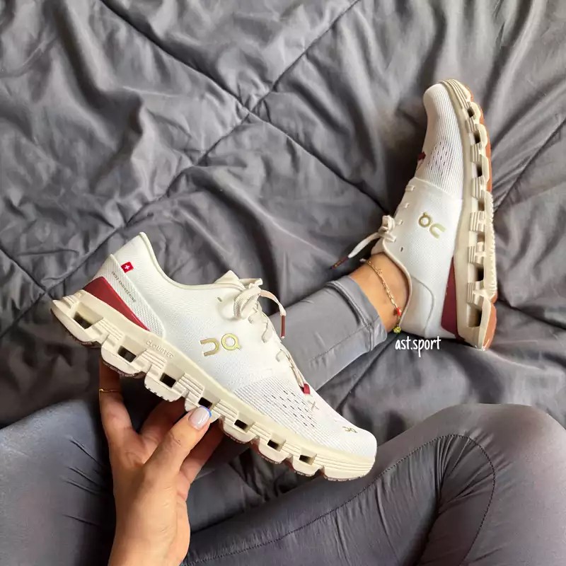 آن رانینگ سفید قرمز | ON Cloud x4 White Red