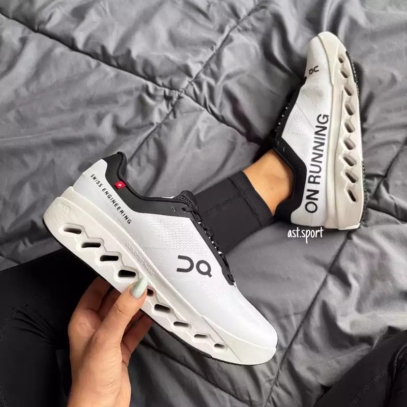 آن رانینگ سفید مشکی | ON Cloudsurfer White Black