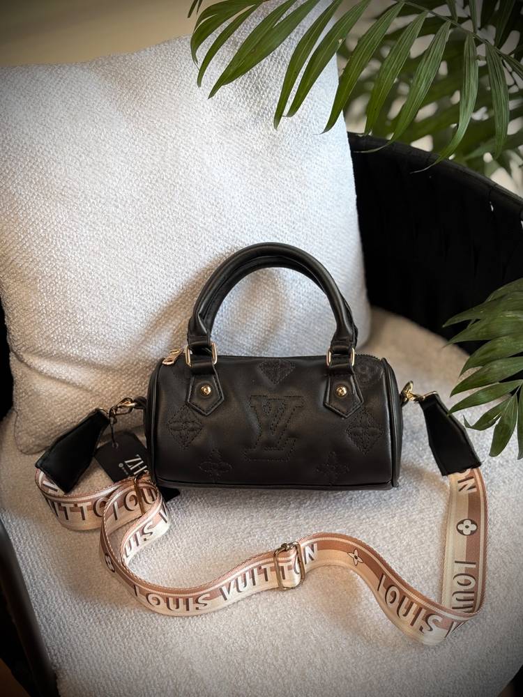 کیف زنانه گلدوزی LV