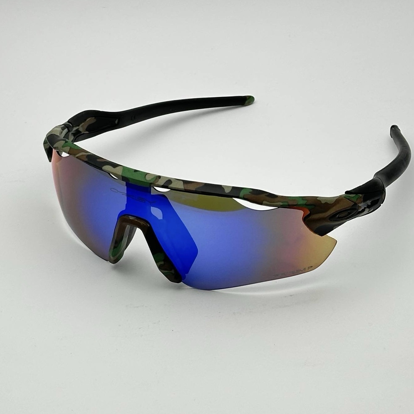 عینک آفتابی ورزشی اوکلی OAKLEYمدل Aero Shield |اسپرت Sport