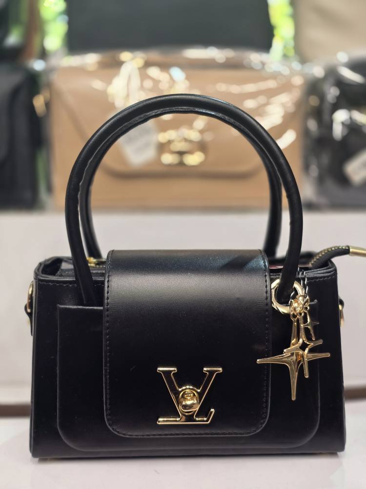 کیف Louis Vuitton مشکی