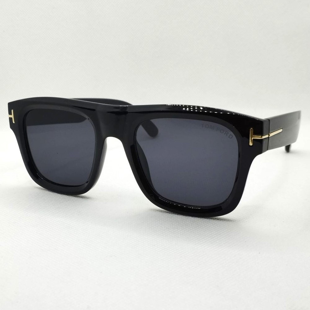 تام فورد BIG BLACK