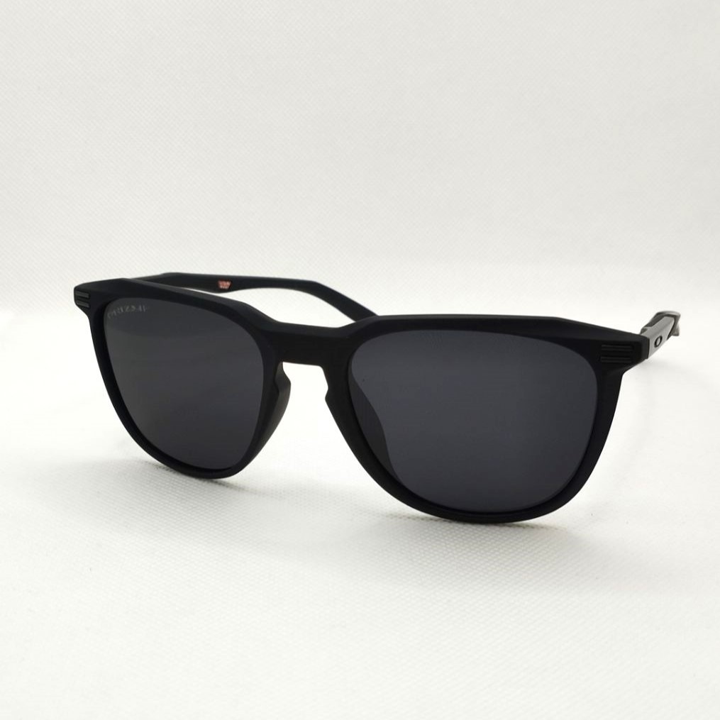 اوكلي AM 230029 BLACK MATE