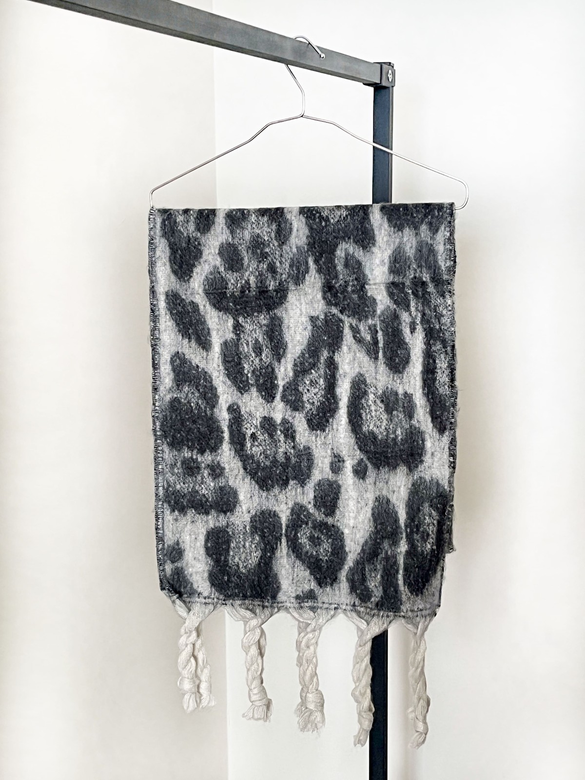 Big scarf - بیگ اسکارف پلنگی ( رنگبندی ) 🧣 -کپی