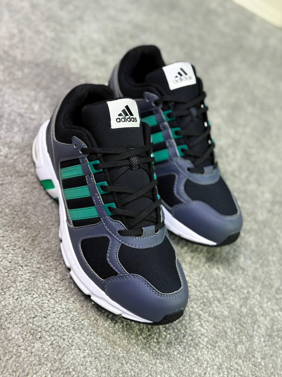 کتونی اکیومنت با خط سبز | Equipment Green Stripe Edition