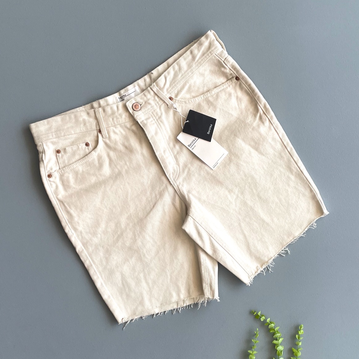 شورتک زنانه برند BERSHKA