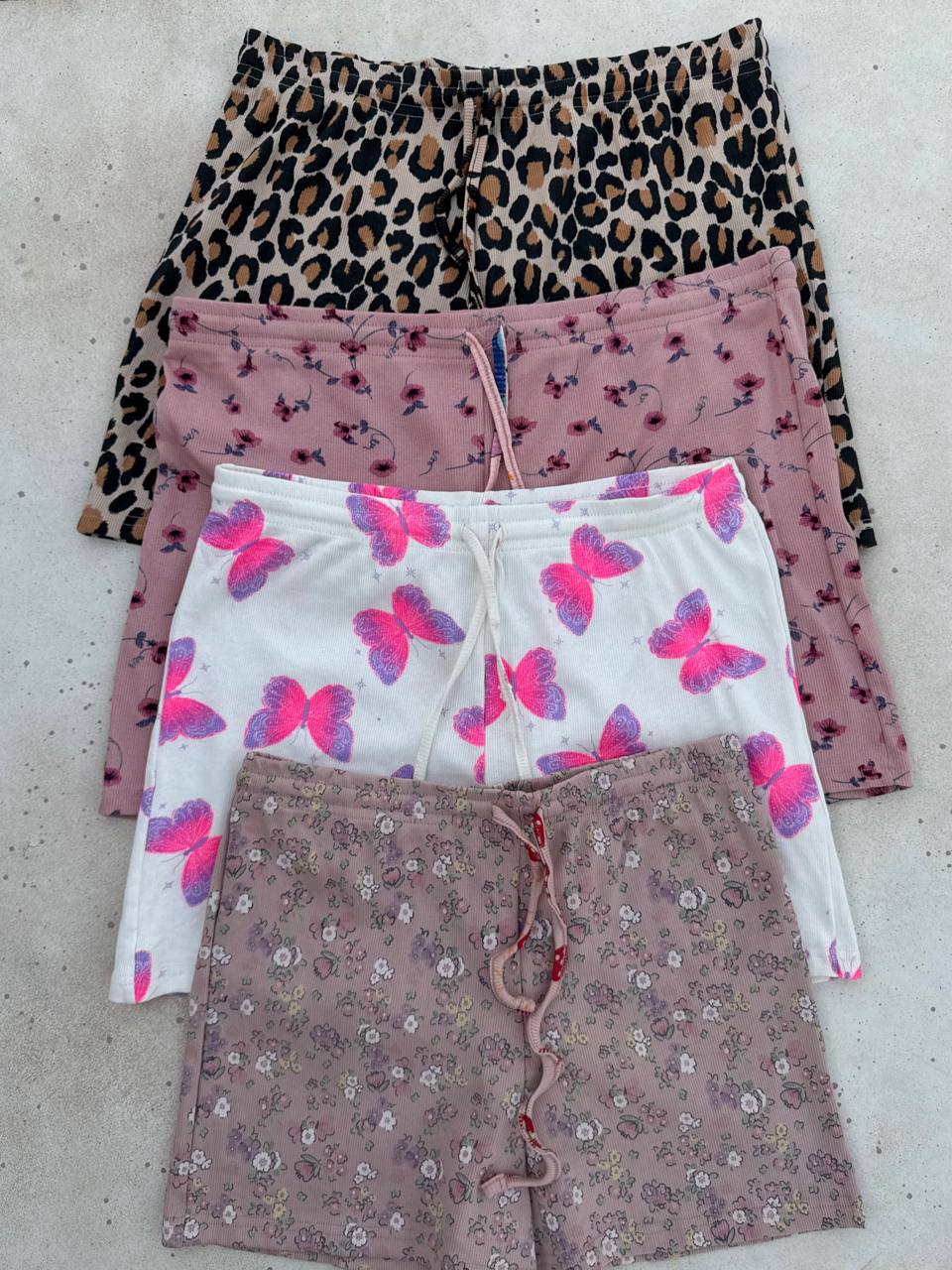 شورتک کبریتی H&M