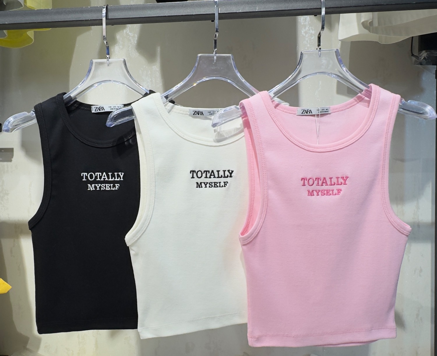 تاپ TOTALLY گلدوزی