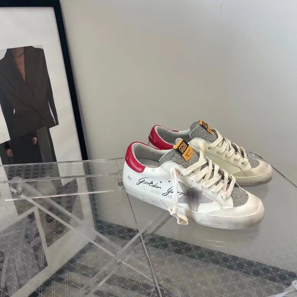 اسنیکر زنانه برند Golden Goose