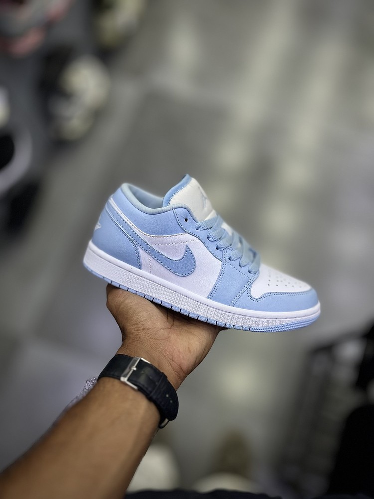 جردن ۱ لو سفید آبی یخی | Air Jordan 1 Low White Ice Blue