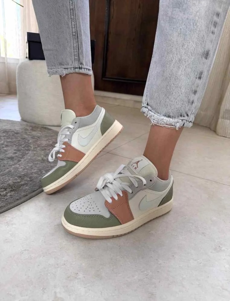 نایک جردن میلانNike jordan low milan
