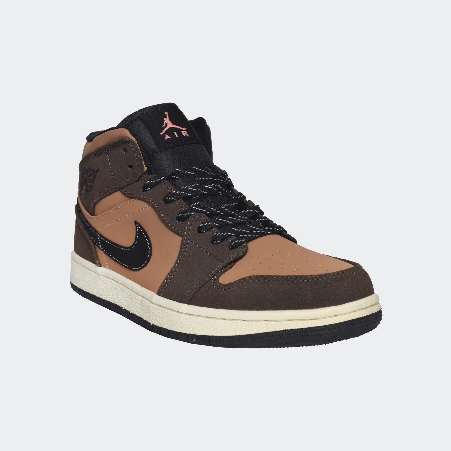 کفش کلاسیک مردانه نایکی مدل Air Jordan 1 Mid
