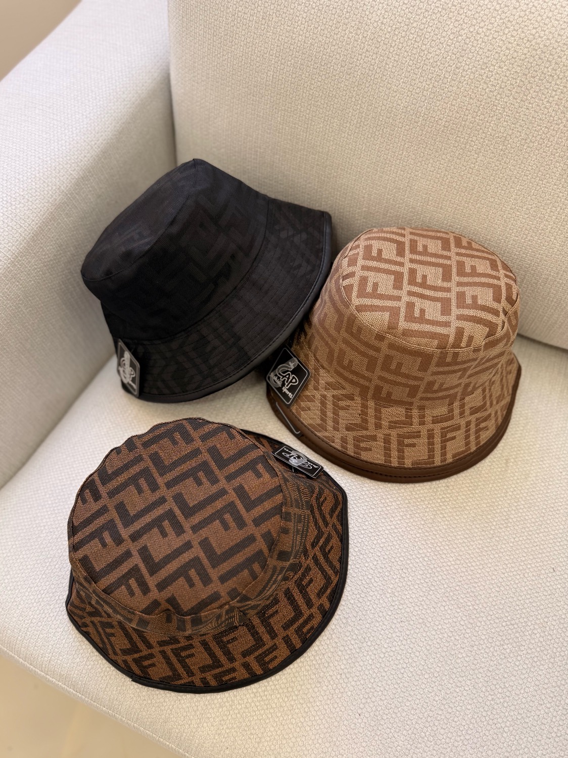 باکت اورجینال FENDi