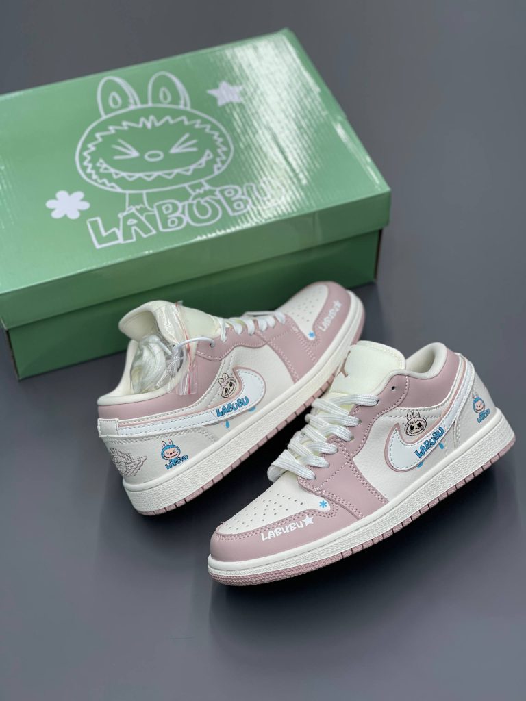 کتونی نایک Air Jordan 1 Labubu NIKE AIR JORDAN 1 LOW LABUBU