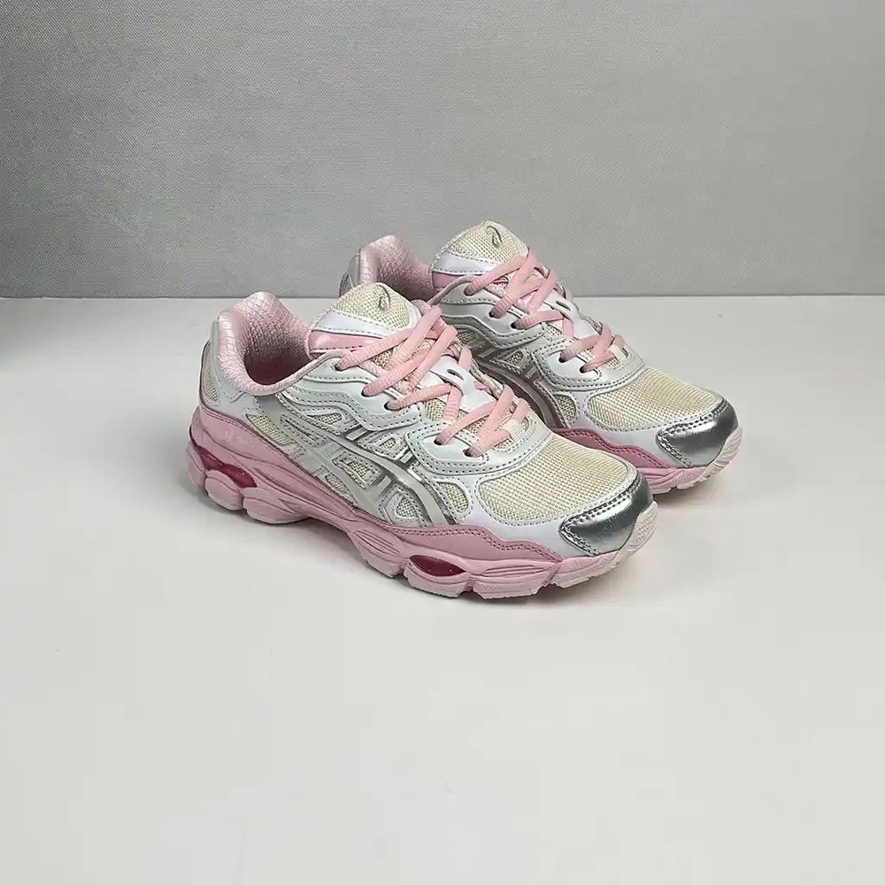 کفش آسیکس Asics Gel NYC کرم صورتی نقره‌ای