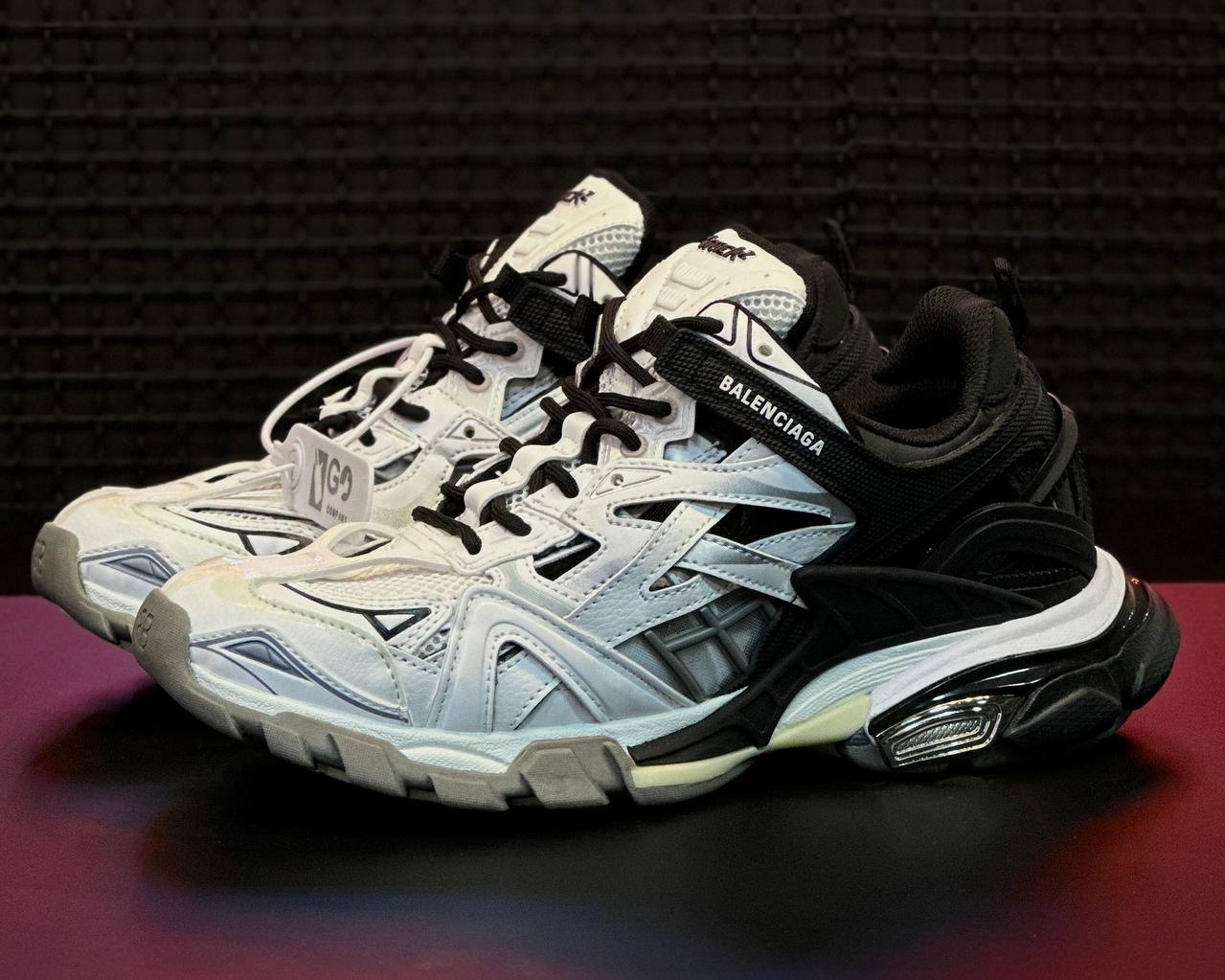 کتونی بالنسیاگا ترک مشکی سفید Balenciaga Track.2 Black White