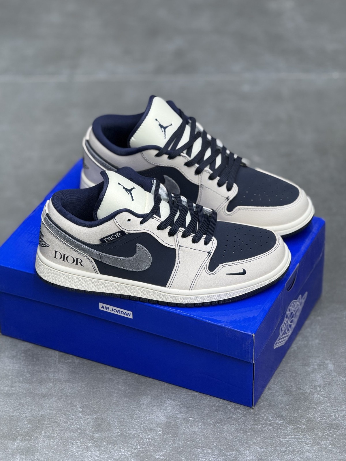 کتونی جردن وان لو دیور Jordan 1 Low Dior