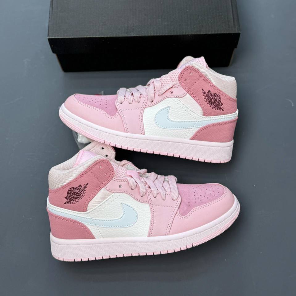 کفش زنانه نایک ایر جردن وان صورتی ساقدار Nike Air Jordan 1 High Pink
