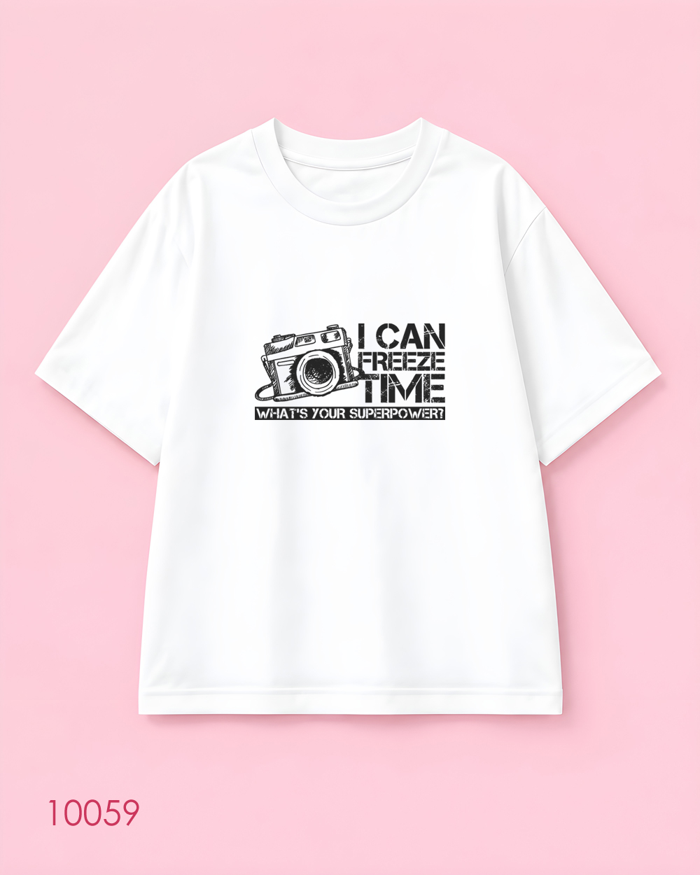 اورسایز سفید طرح دوربین وینتیج “I Can Freeze Time” | تیشرت اورسایز سفید طرح دوربین وینتیج “I Can Freeze Time” کد 410