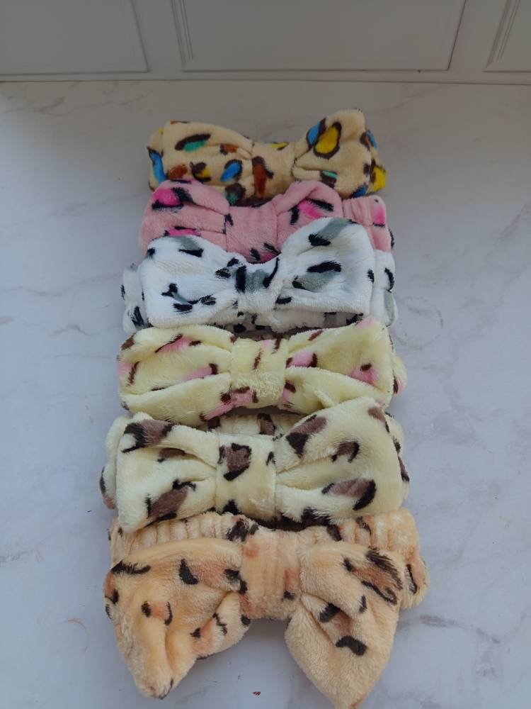 هدبند حوله ای