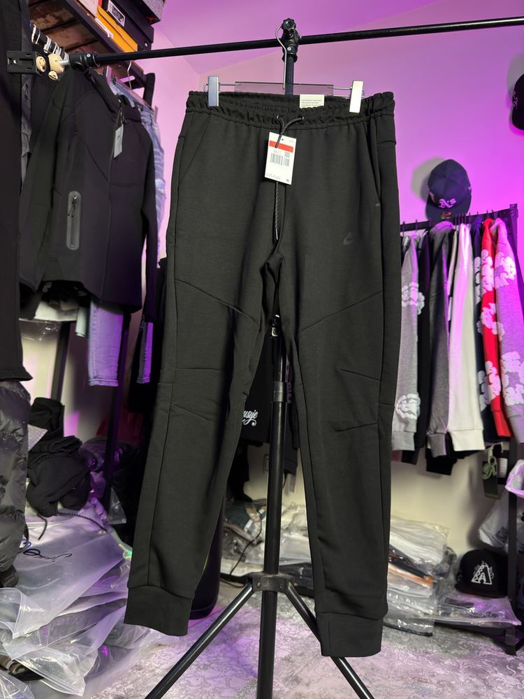 جاگر نایکی تکفلیس مشکی gen5 – مسترکوالیتی Nike techfleece