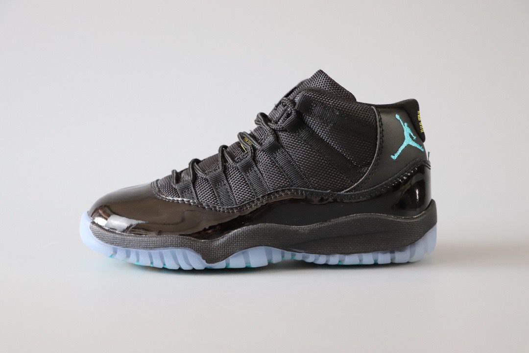 کتونی بچه گانه نایک ایر جردن ۱۱ تمام مشکی Nike air jordan 11